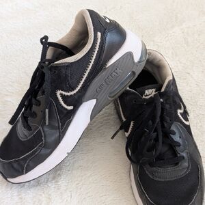 Good Condition: Nike Air Max Excee Kids 3.5